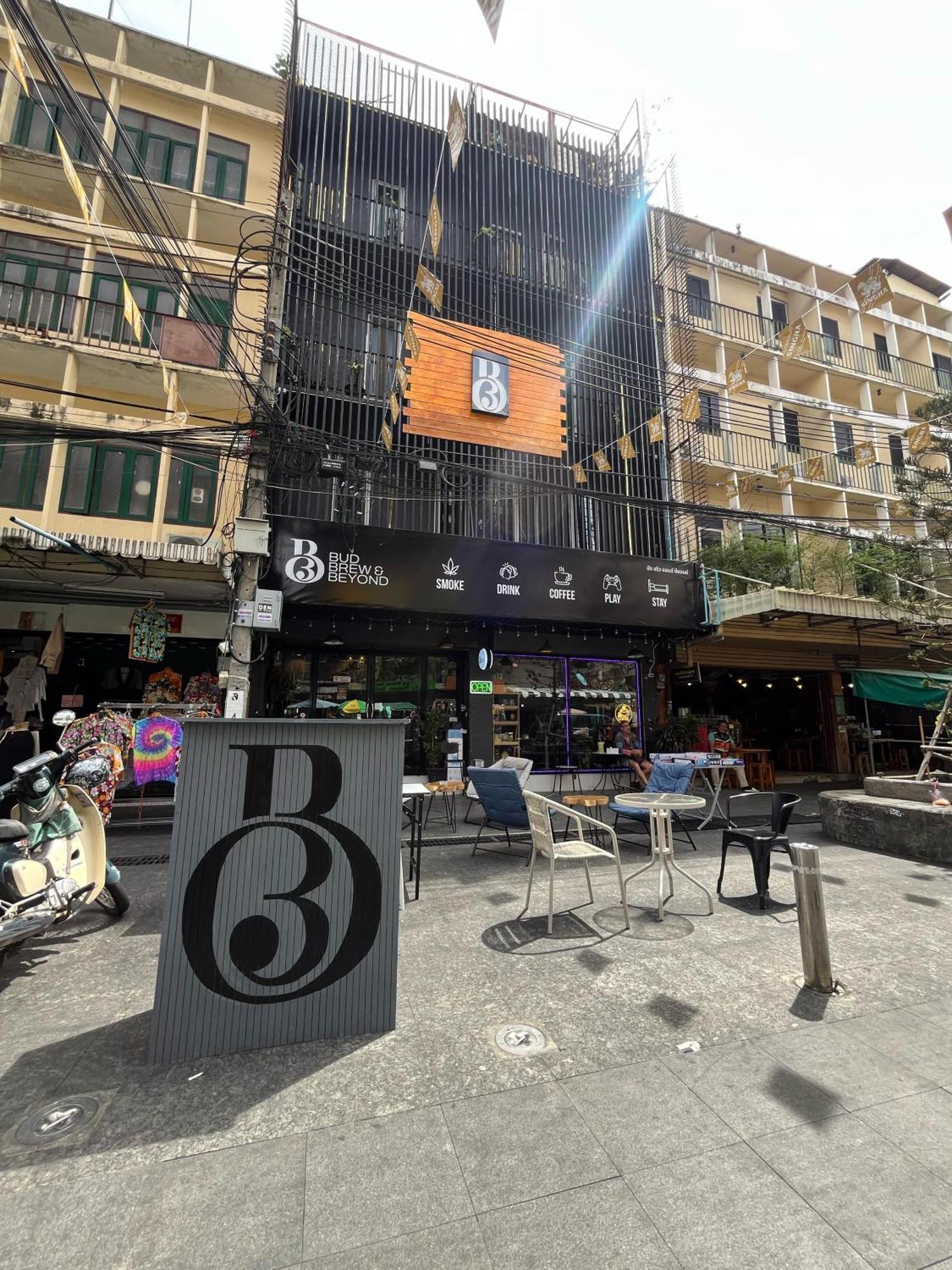 Bud Brew Beyond Dispensary And Hotel Bangkok Kültér fotó